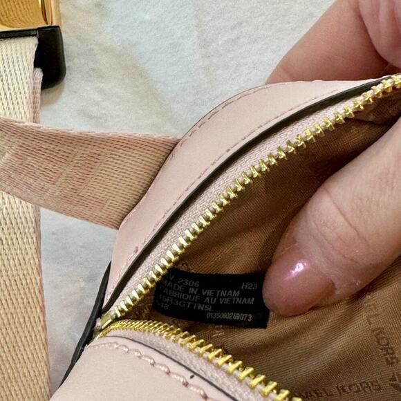 Michael Kors Jet Set Belt Bag Pink Leather Coquette Balletcore Minimalist Travel - Picture 7 of 10
